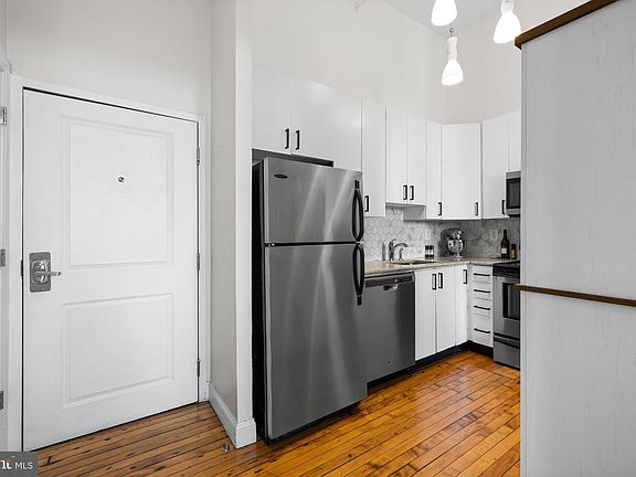 4th image of 511 S Bond St Unit 302