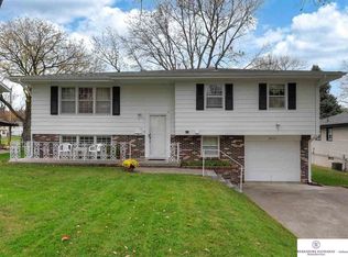 8753 O Cir, Omaha, NE 68127