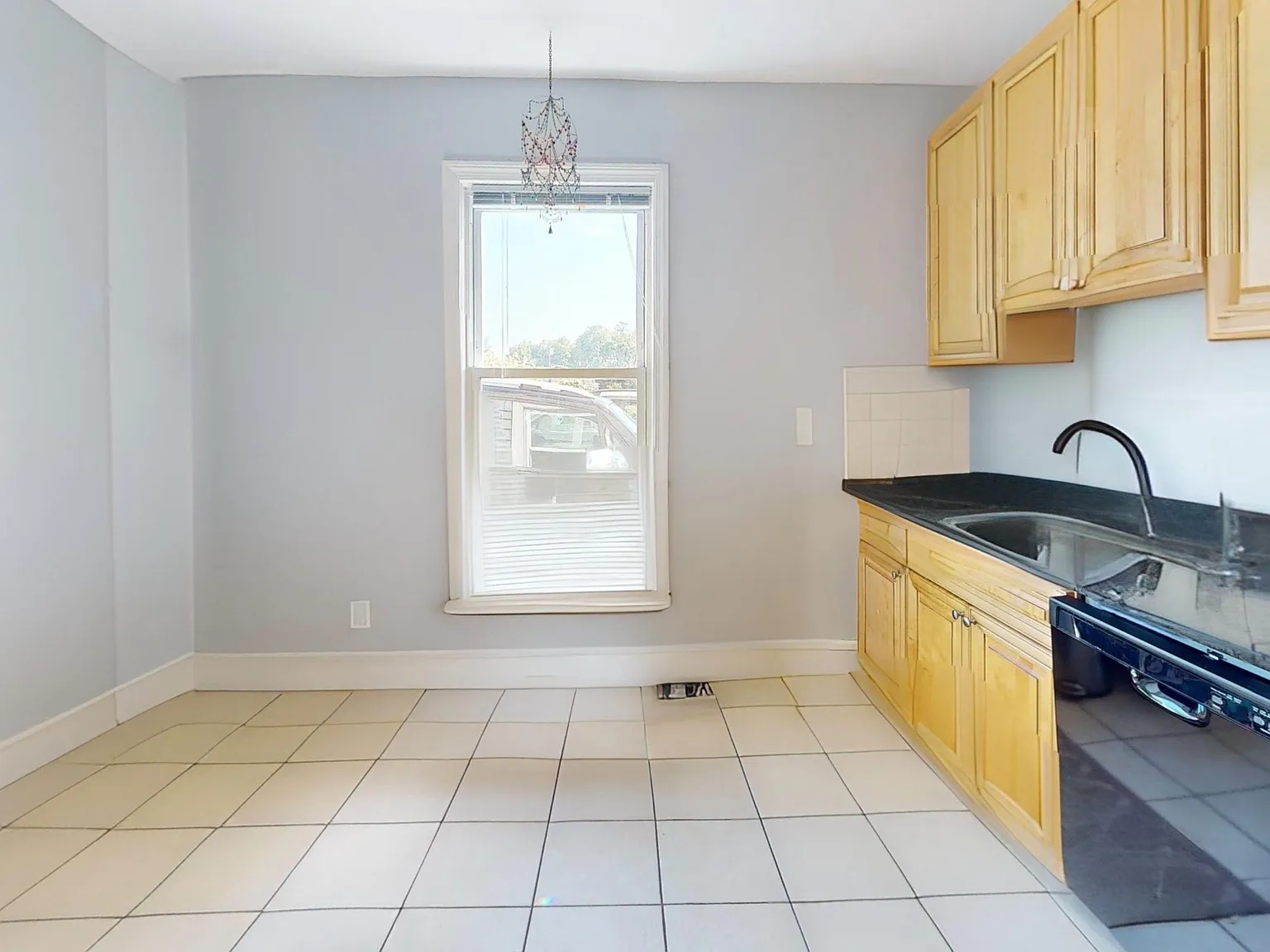 254 Elliot St — Photo 2