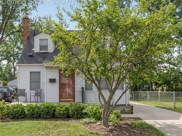 2427 Harvard Rd, Berkley, MI 48072