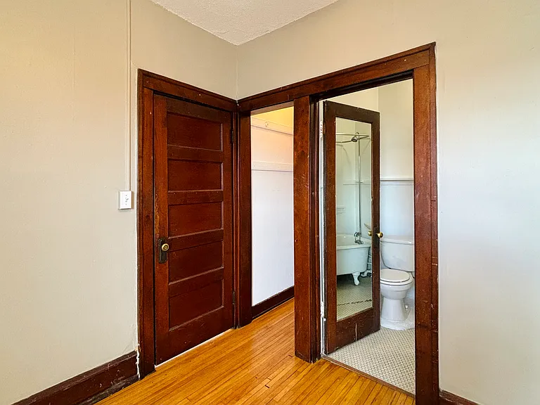 Stevens Square Apartments — Photo 95