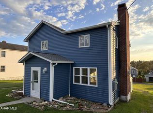 735 7th St, Colver, PA 15927