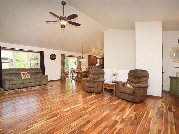 2nd image of 1124 Birling Dr