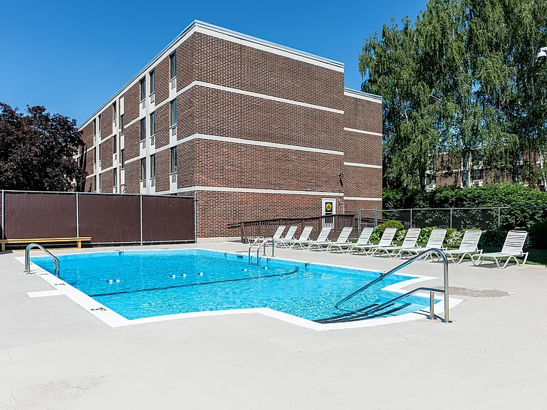 Montcalm Heights Apartments — Photo 17