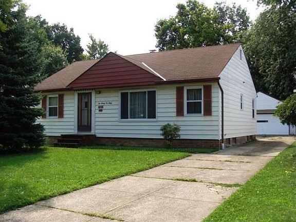 2nd image of 29260 Beechwood Dr