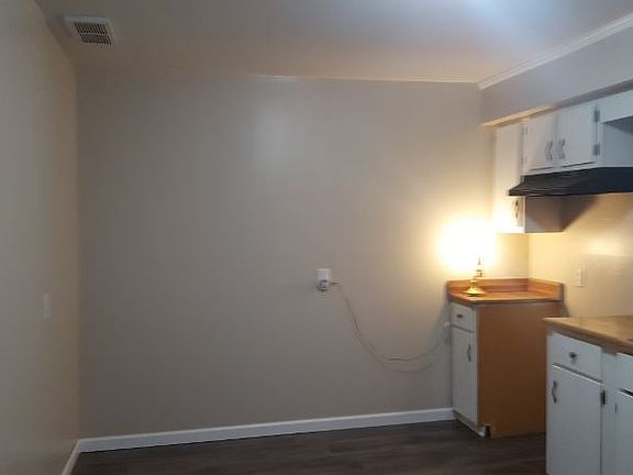 5th image of 1720 N Priscilla Ave