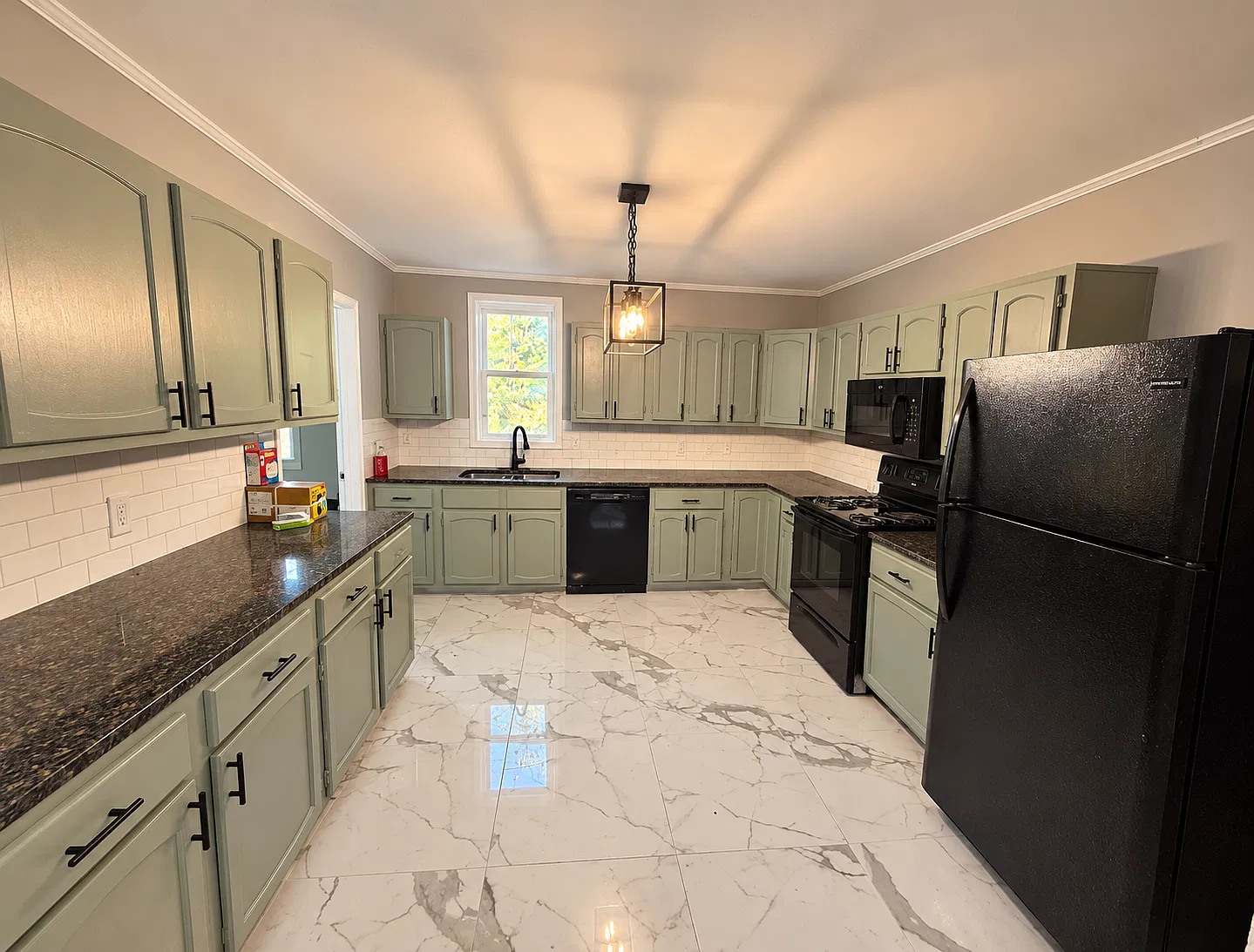 3 bed, 1531 sqft, $1,960 — Photo 3