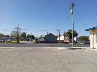 110 Vineyard Ave, Madera, CA 93638