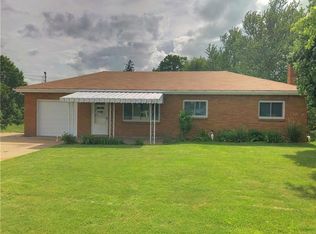 110 Chestnut Dr, Monaca, PA 15061