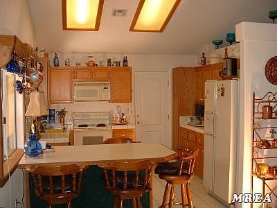Kitchen/Breakfast Bar