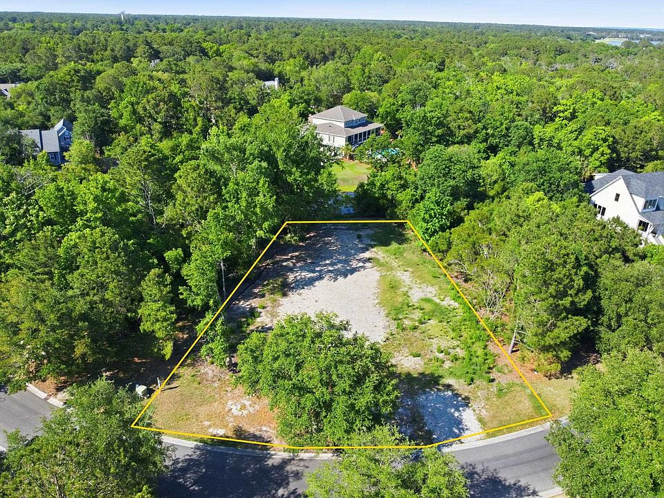 1st image of 299 Colony Club Dr.