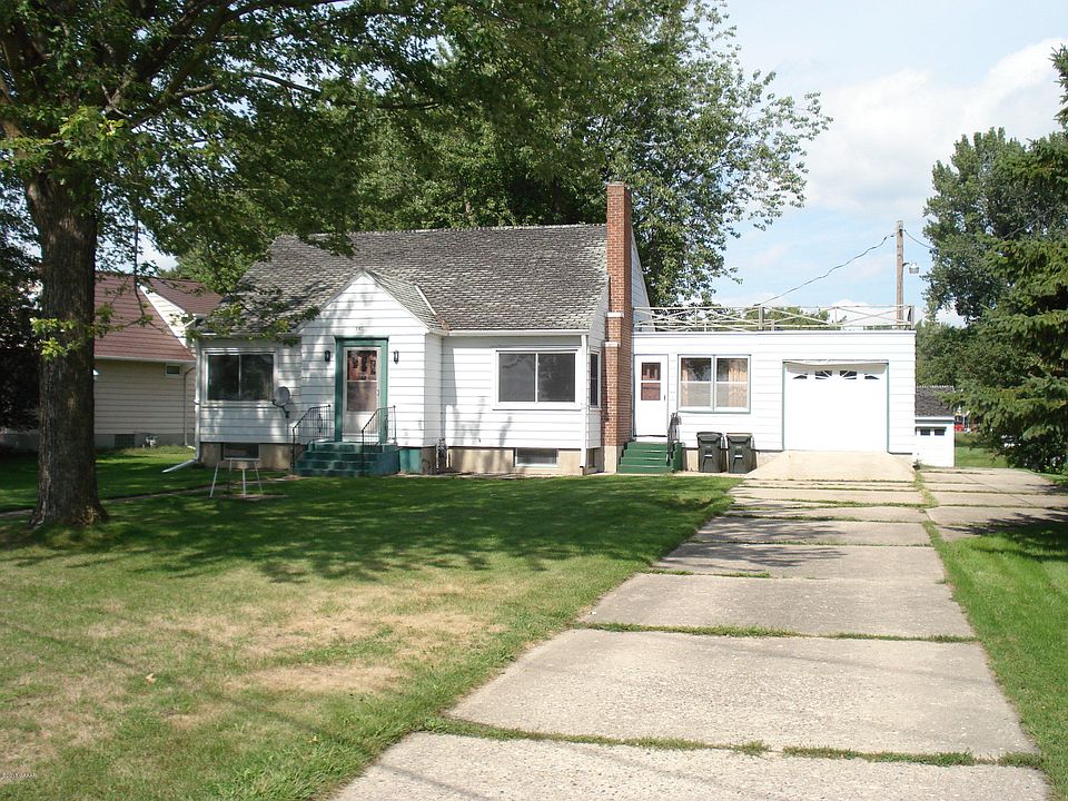 1st image of 142 N Lakeshore Dr