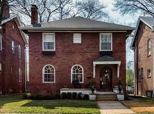 7158 Pershing Ave, Saint Louis, MO 63130