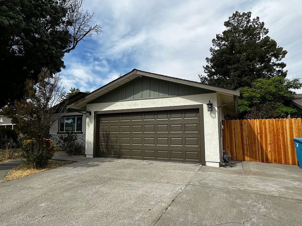 1st image of 505 Scottsdale Dr
