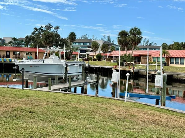 4104 Catalina Dr, Bradenton, FL 34210