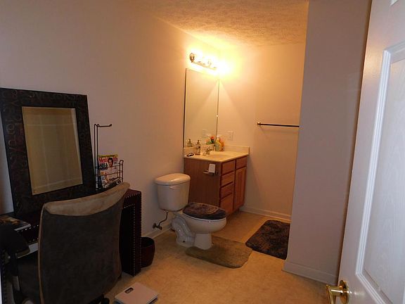 5th image of 1 Carlsbad Dr