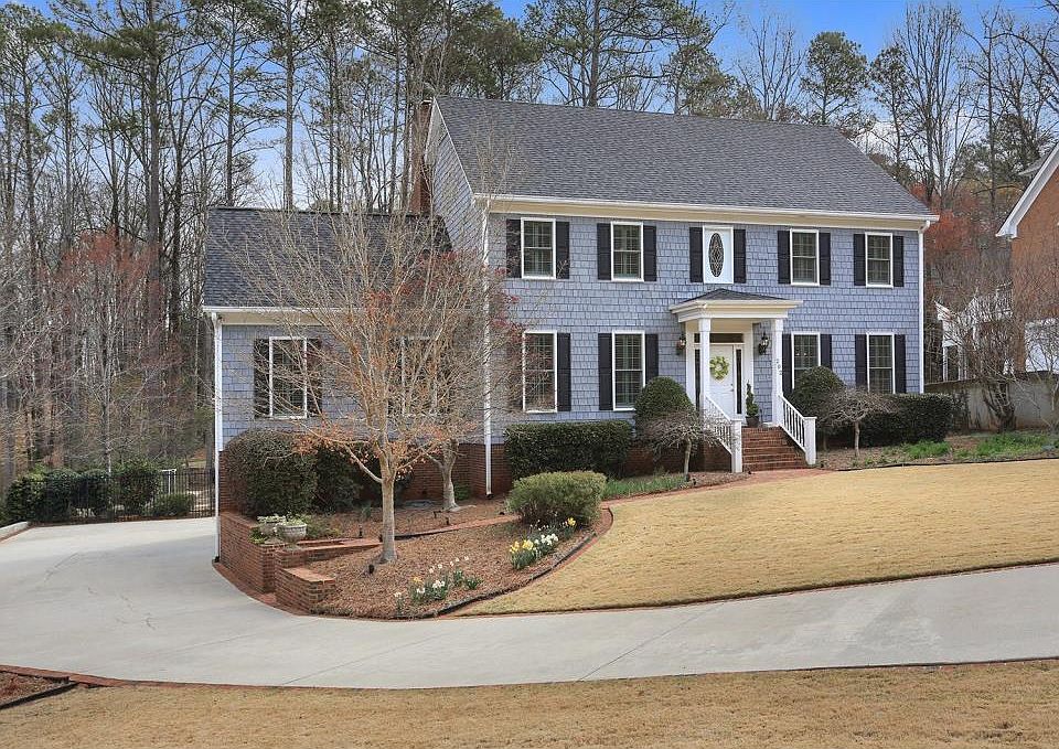 1st image of 202 Mountain Brook Ct