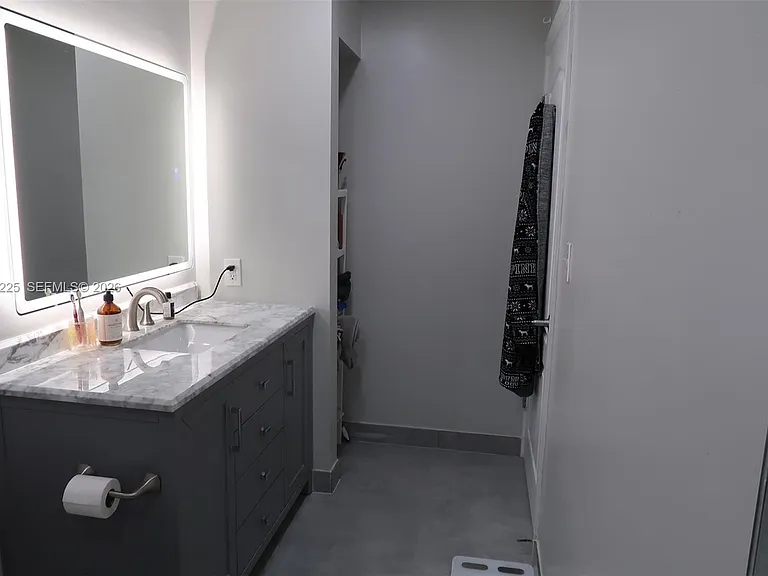 6001 SW 70th St #311 — Photo 14