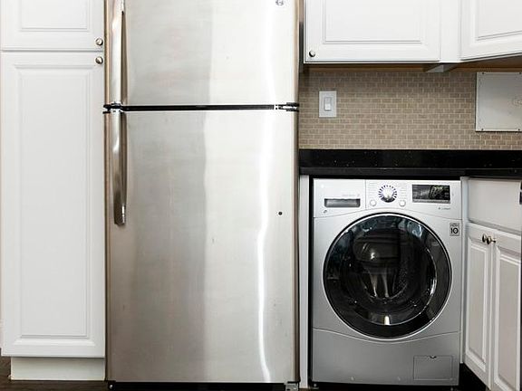 4th image of 3342 N Marshfield Ave #209