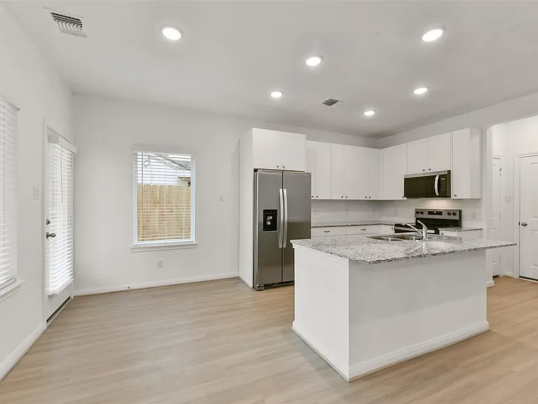 11938 Lakewood West Dr — Photo 11