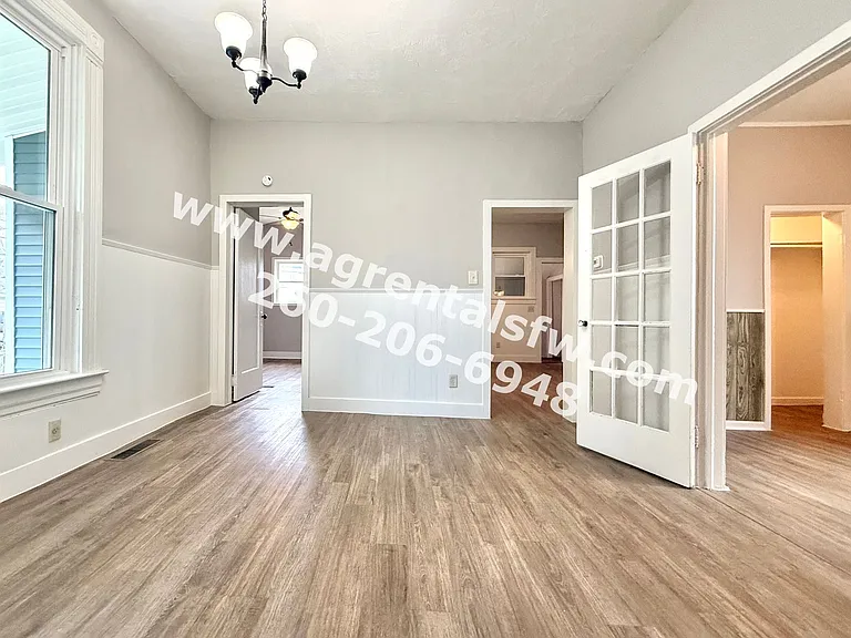 615 S Jefferson St — Photo 22