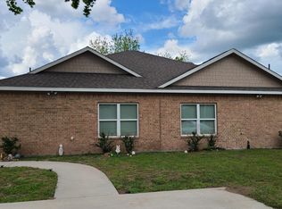 302 1st St UNIT B, Willis, TX 77378