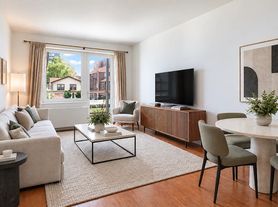 22 Caton Pl