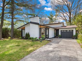 19 Moorcroft Rd, Ottawa, ON K2G0M6