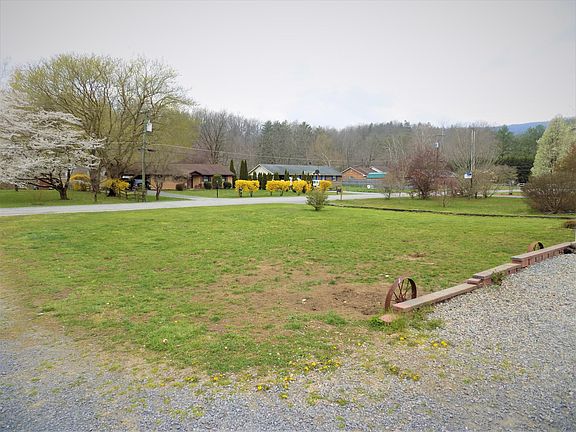 5th image of 105 Hallies Rd