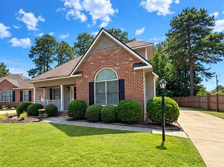 3 bed, 2.5 bath, 1530 sqft, $1,695 — Photo 2