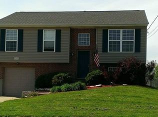 1066 Shadowridge Dr, Elsmere, KY 41018