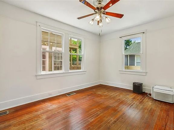 5th image of 4734 Cleveland Ave