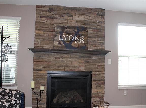 5th image of 1909 Crimson Oak Dr