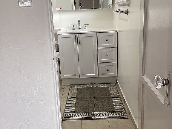 2nd image of 2027 W 28th St