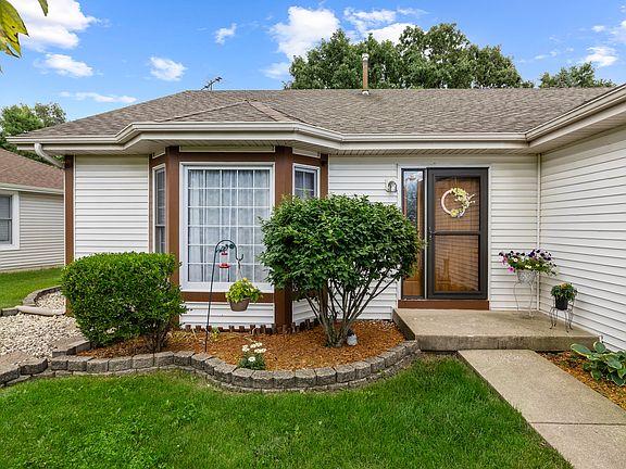 3rd image of 3803 Hennepin Dr
