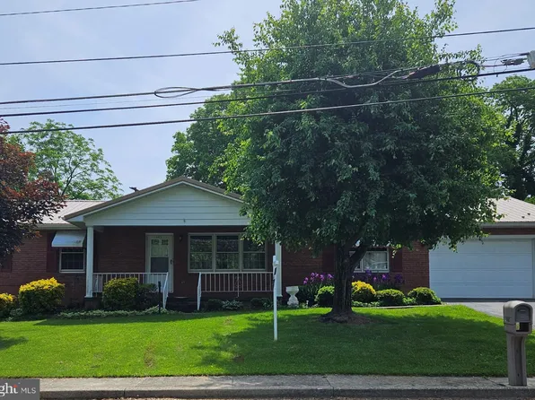 352 Woodpoint Ave, Hagerstown, MD 21740