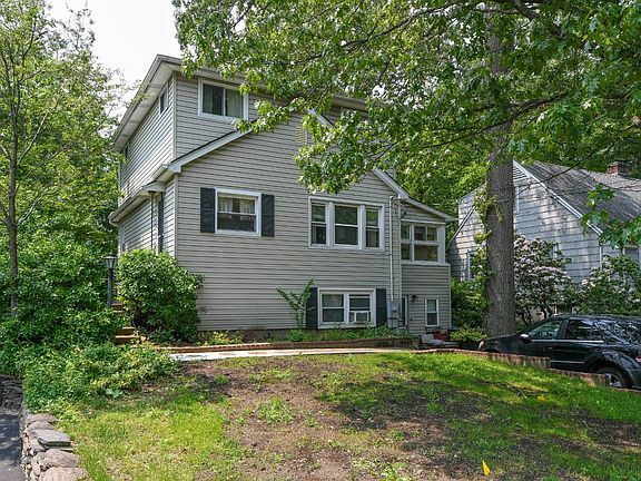 2nd image of 34 Mountain Ave