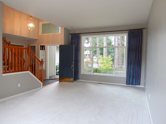 Living Room and Entry