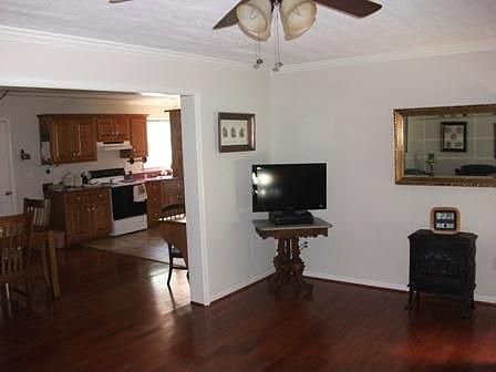 4th image of 45 Guilliams Ln