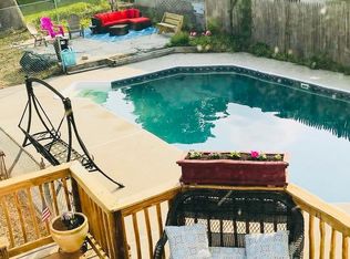 16 Taft St #1, Uxbridge, MA 01569