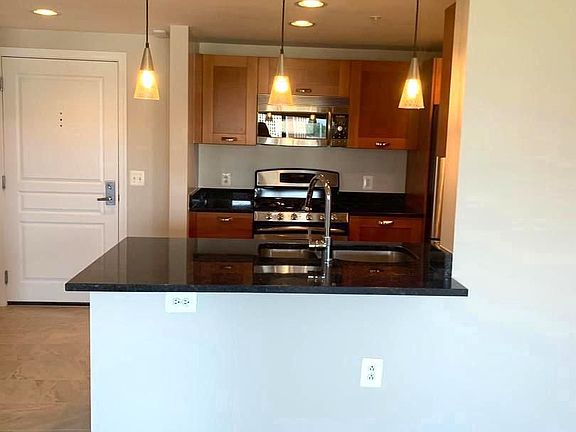 4th image of 2451 Midtown Ave #1602