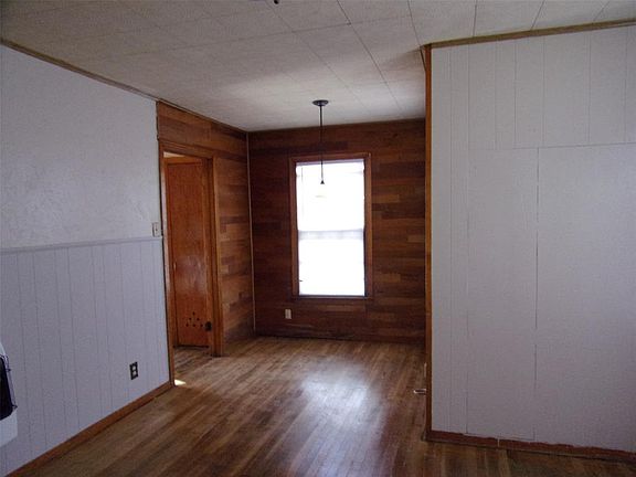 4th image of 1358 Barrow St