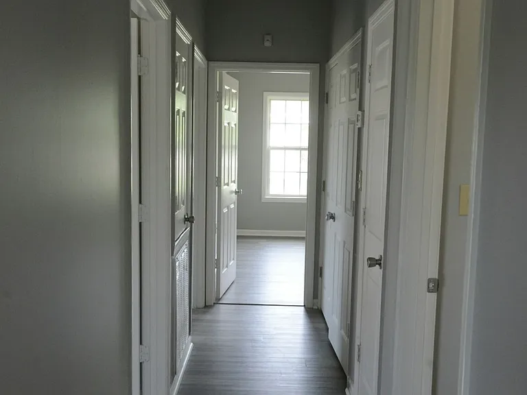 1006 S Jefferson St — Photo 12