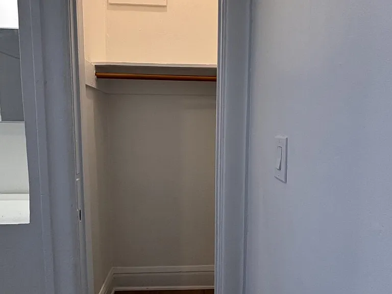1315 S Flower St — Photo 17