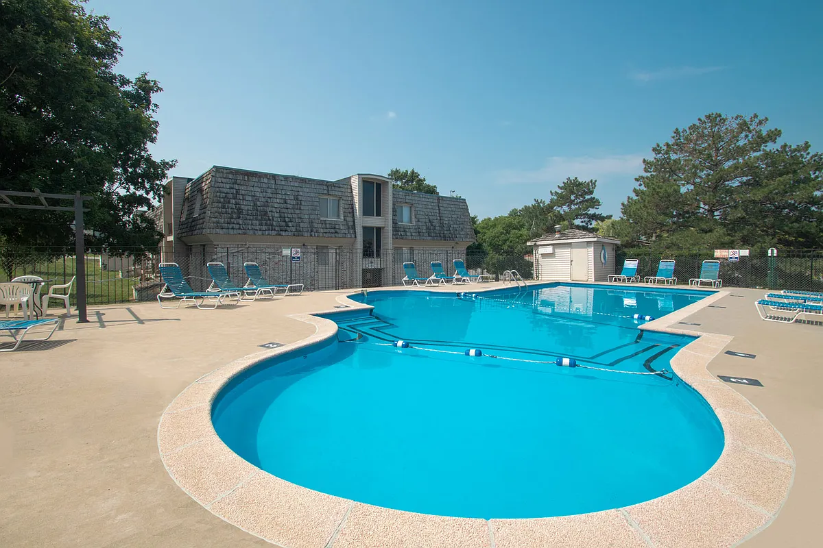 Building Photo - Pinehill Park