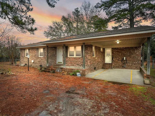 1107 E McNeill St, Lillington, NC 27546