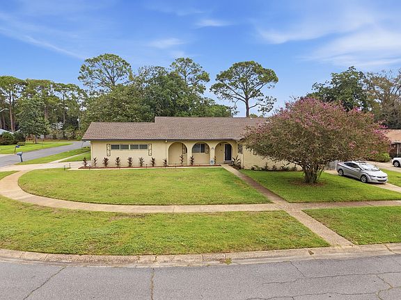 2nd image of 381 Marie Cir