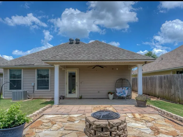 3933 White Lake Dr — Photo 5