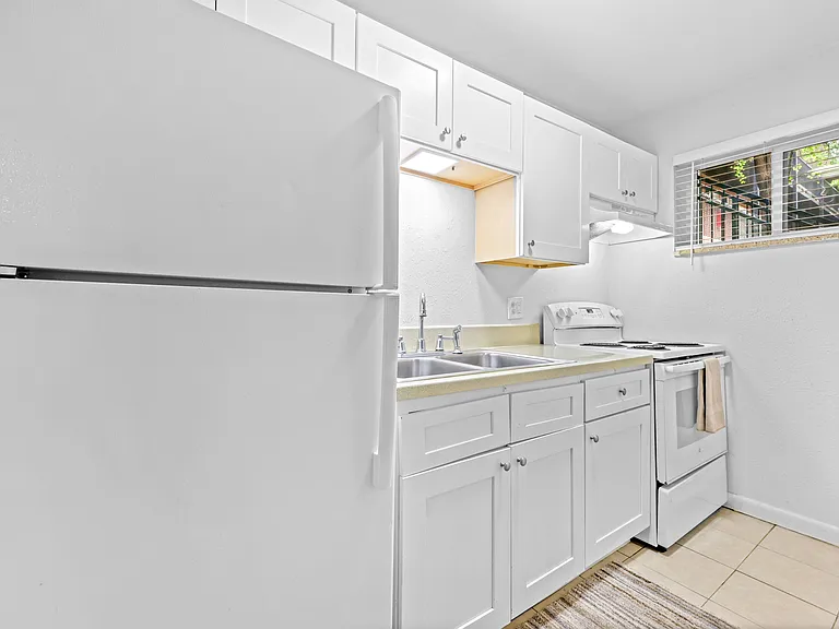 Avanti Living — Photo 9