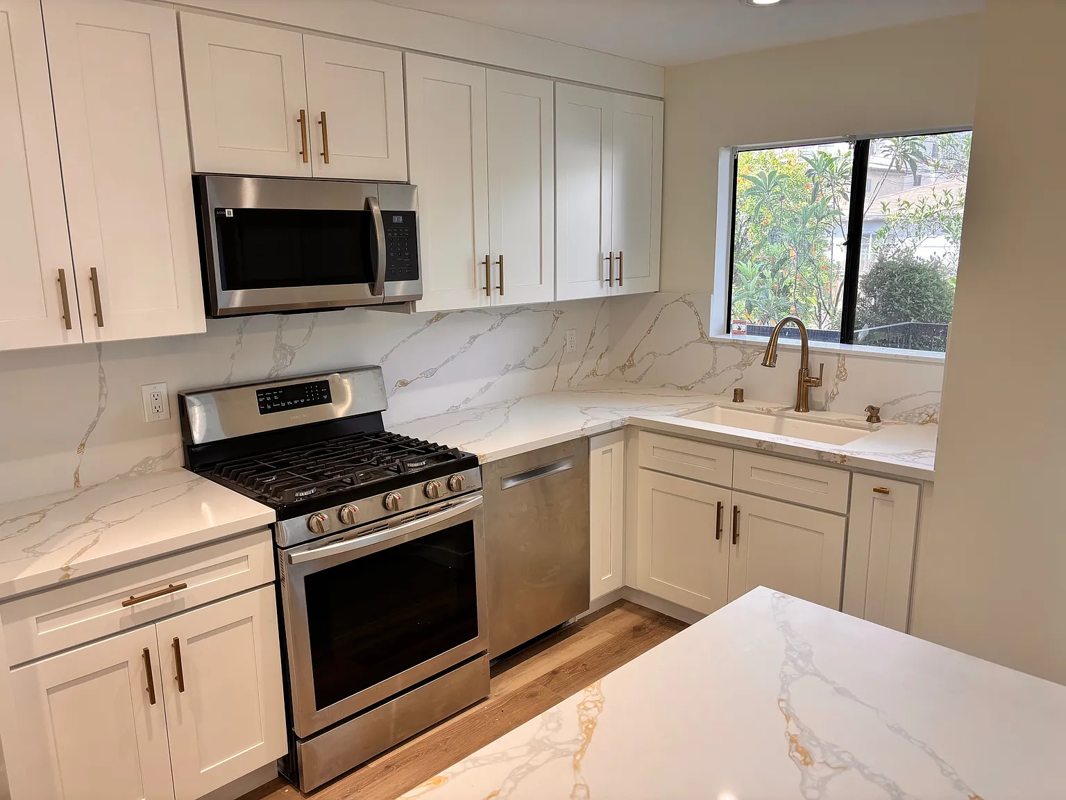 3 bed, 1448 sqft, $4,300 — Photo 4